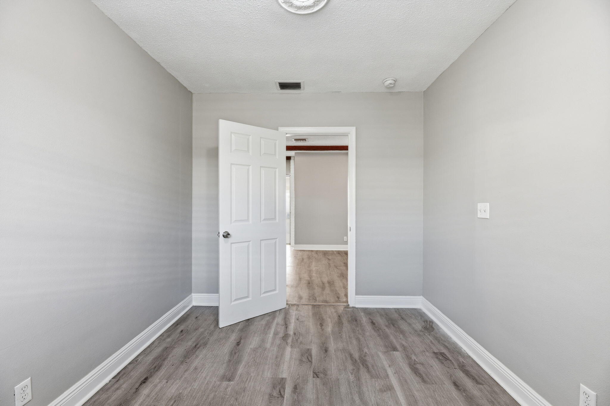 DEERFIELD BEACH ESTATES - Residential Income