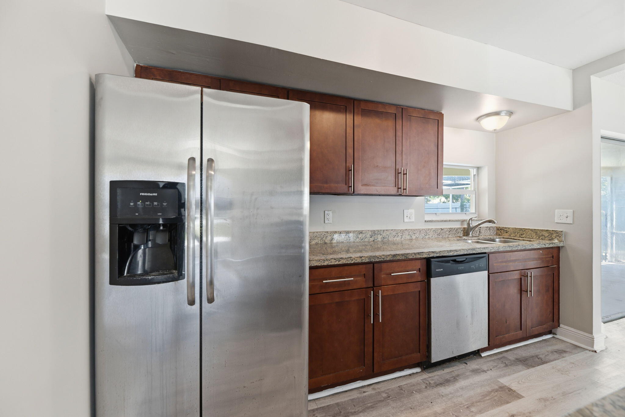 DEERFIELD BEACH ESTATES - Residential Income
