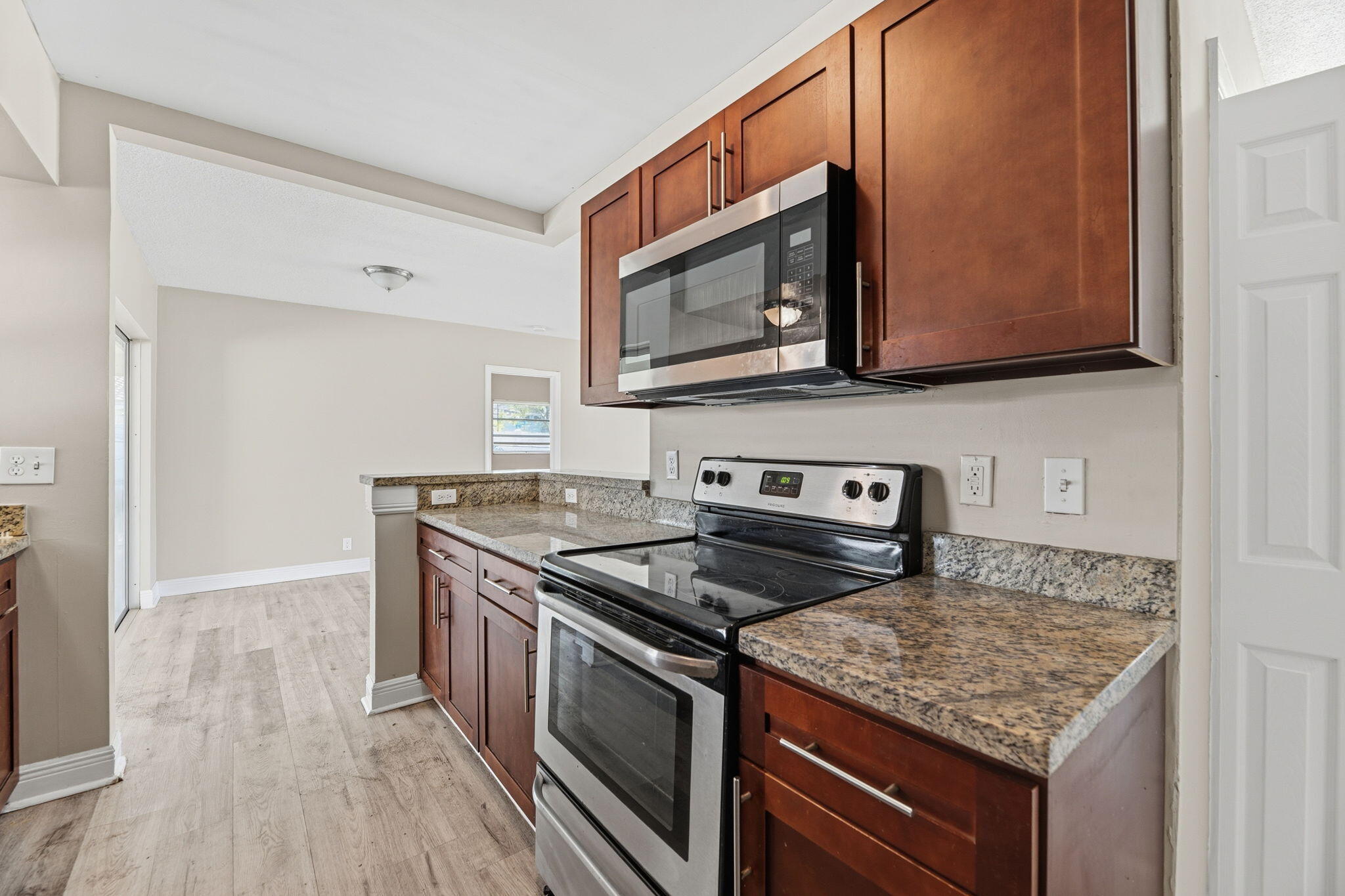 DEERFIELD BEACH ESTATES - Residential Income