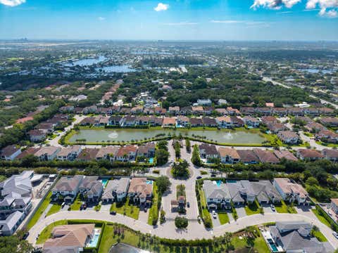 Tiny photo for 5746 Ashwood Circle W, Hollywood, FL 33312 (MLS # B26044869)