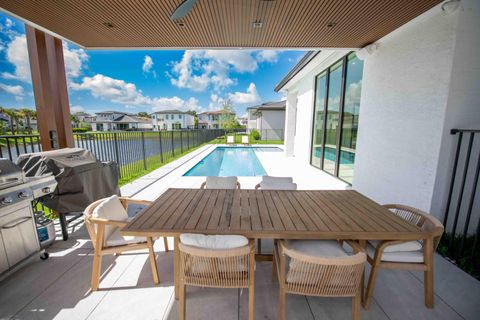 Tiny photo for 5746 Ashwood Circle W, Hollywood, FL 33312 (MLS # B26044869)