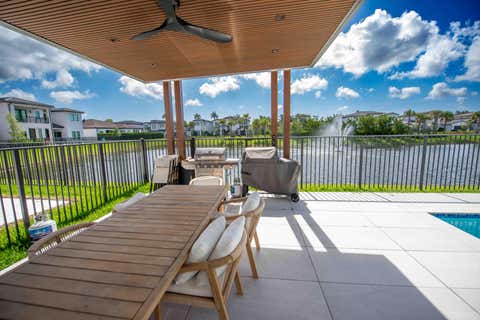 Tiny photo for 5746 Ashwood Circle W, Hollywood, FL 33312 (MLS # B26044869)