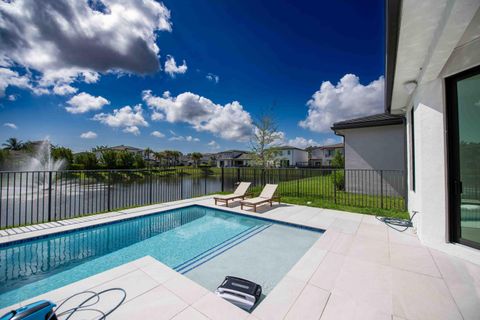Tiny photo for 5746 Ashwood Circle W, Hollywood, FL 33312 (MLS # B26044869)