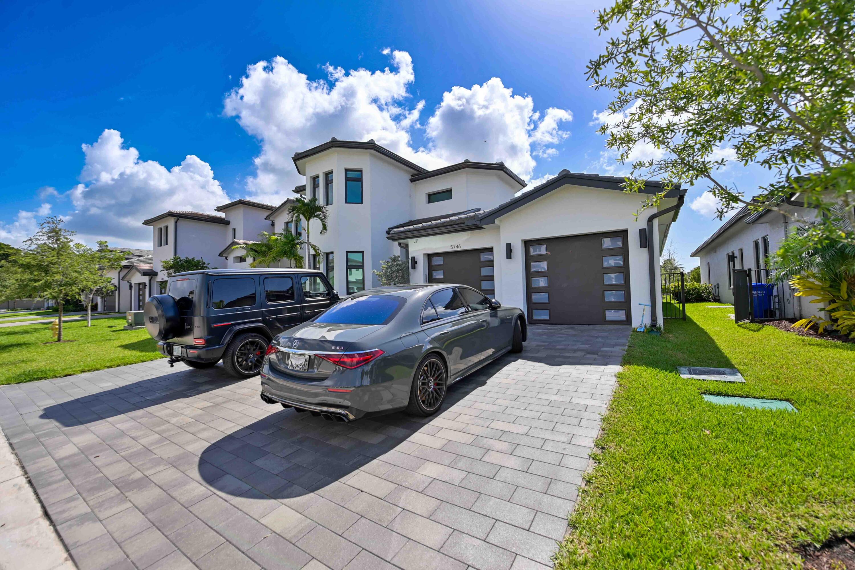5746 Ashwood Circle W