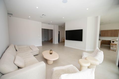 Tiny photo for 5746 Ashwood Circle W, Hollywood, FL 33312 (MLS # B26044869)