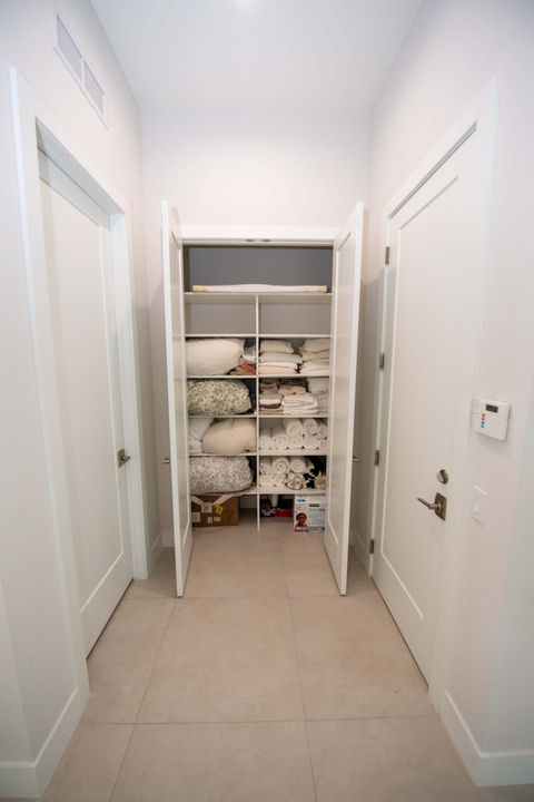 Tiny photo for 5746 Ashwood Circle W, Hollywood, FL 33312 (MLS # B26044869)