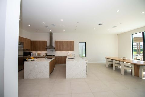 Tiny photo for 5746 Ashwood Circle W, Hollywood, FL 33312 (MLS # B26044869)