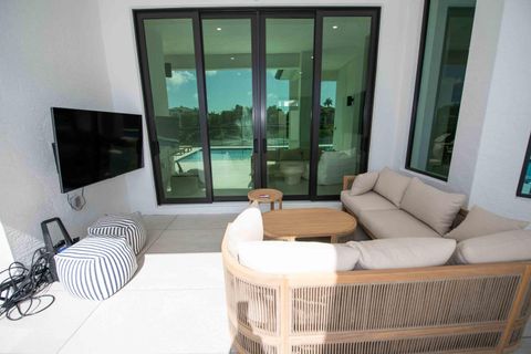 Tiny photo for 5746 Ashwood Circle W, Hollywood, FL 33312 (MLS # B26044869)