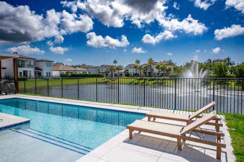 Tiny photo for 5746 Ashwood Circle W, Hollywood, FL 33312 (MLS # B26044869)
