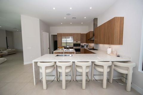 Tiny photo for 5746 Ashwood Circle W, Hollywood, FL 33312 (MLS # B26044869)