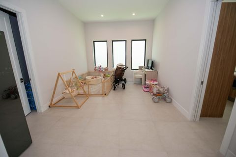 Tiny photo for 5746 Ashwood Circle W, Hollywood, FL 33312 (MLS # B26044869)