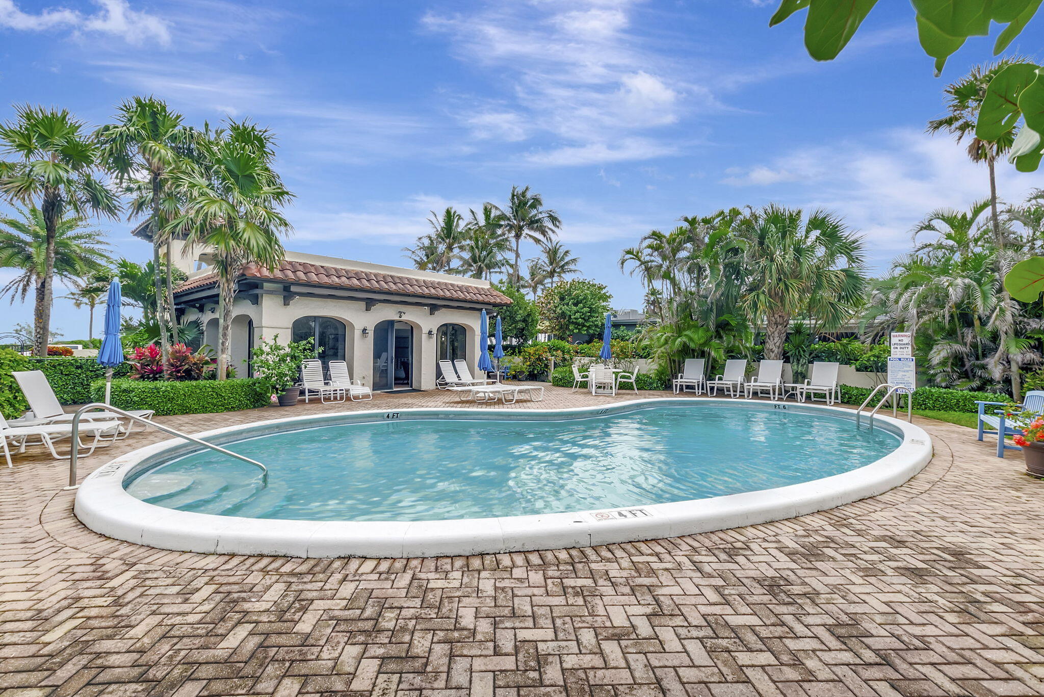 JARDIN DEL MAR CONDO - Residential