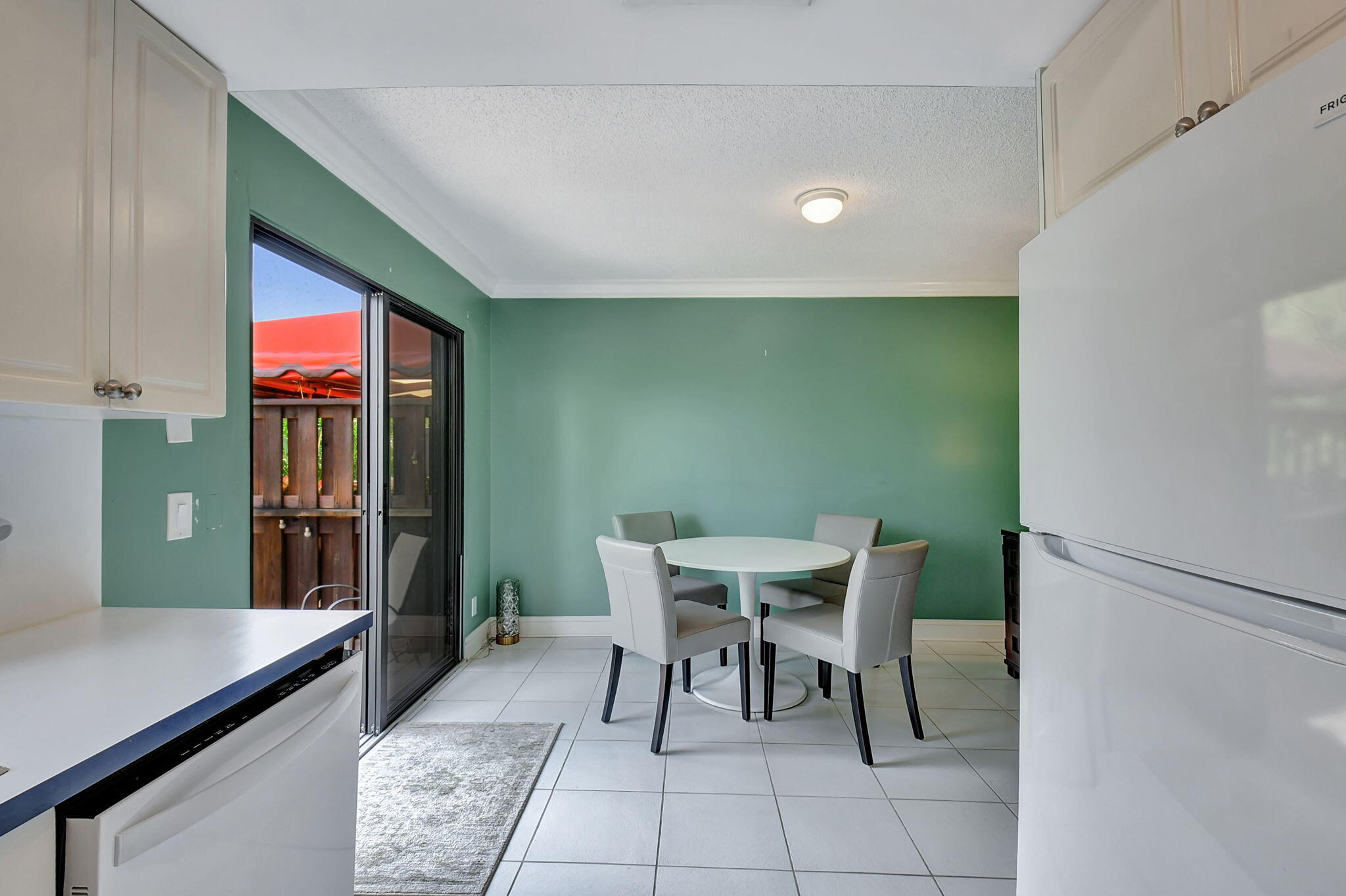 JARDIN DEL MAR CONDO - Residential