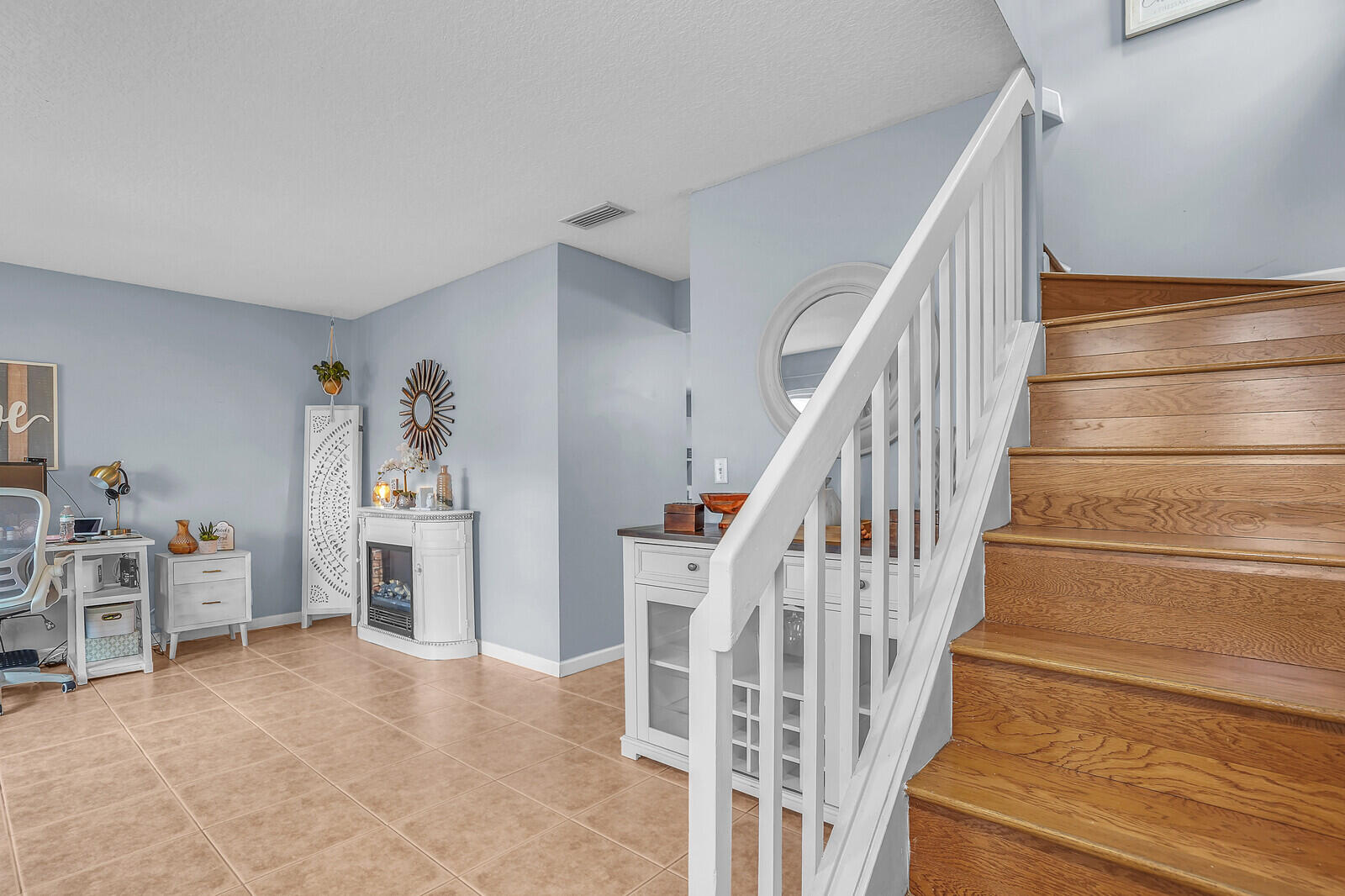 VICTORIA WOODS - Residential