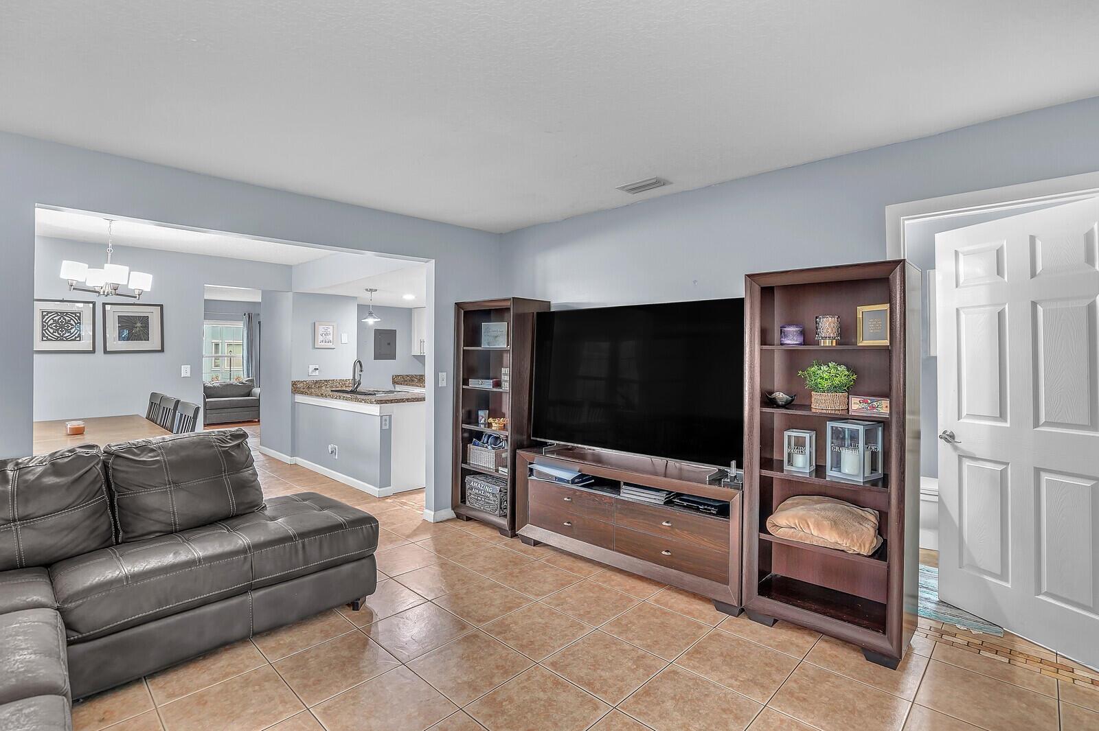 VICTORIA WOODS - Residential