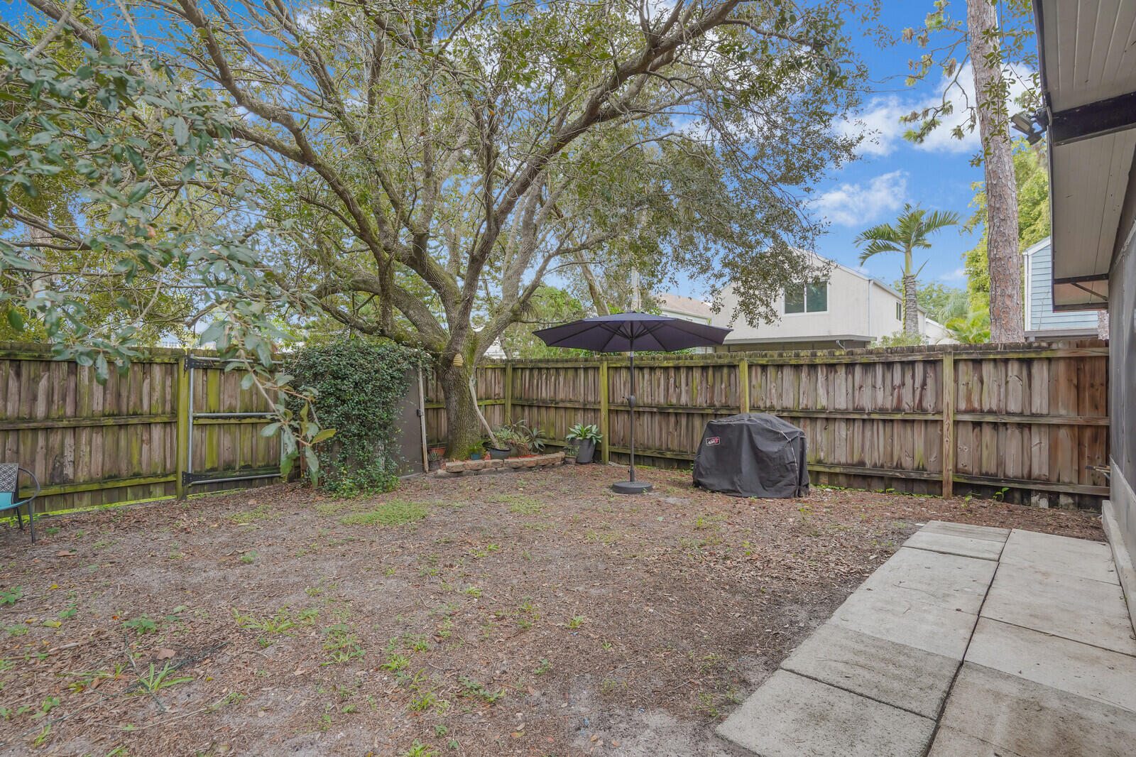 VICTORIA WOODS - Residential