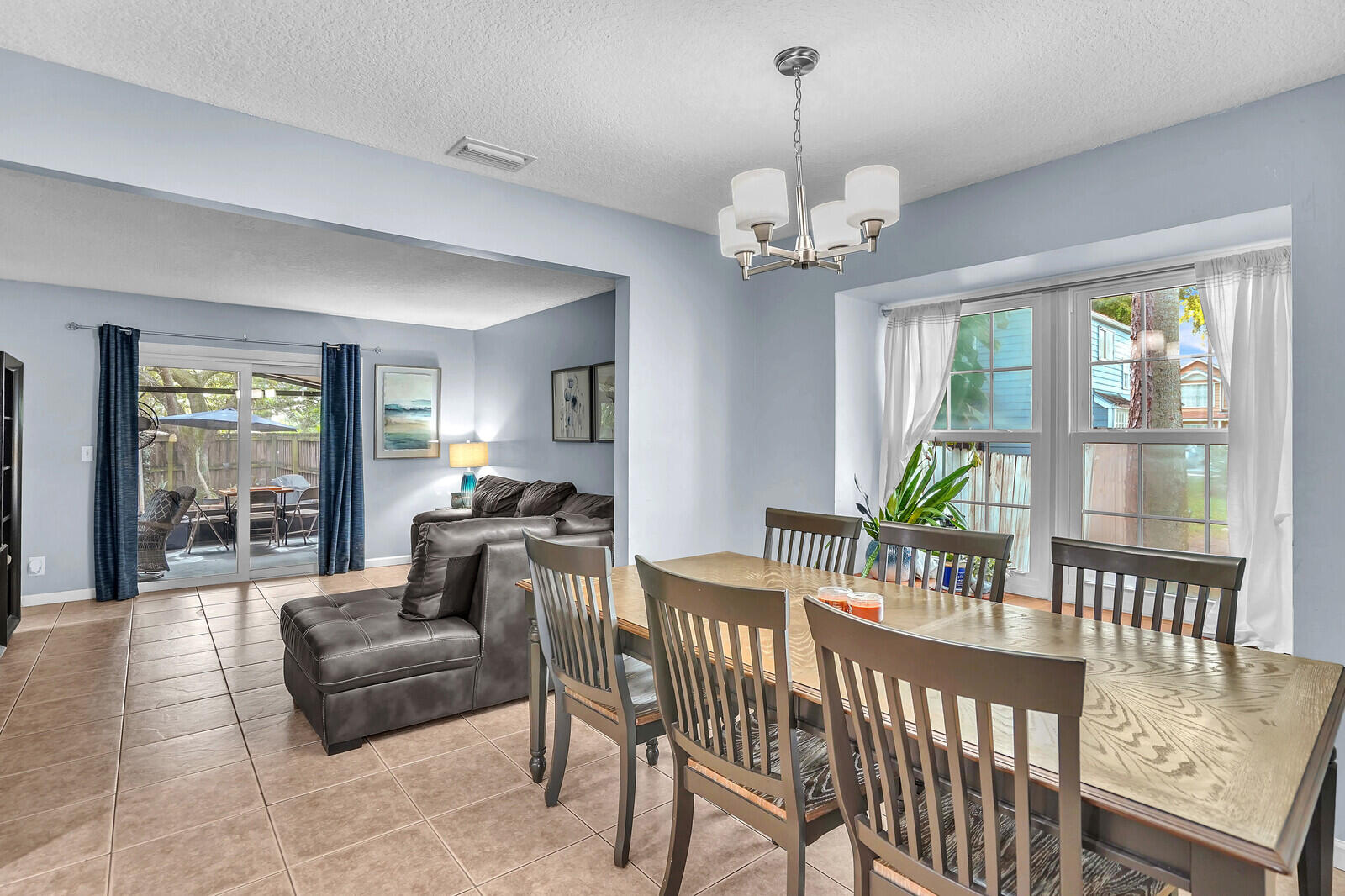 VICTORIA WOODS - Residential