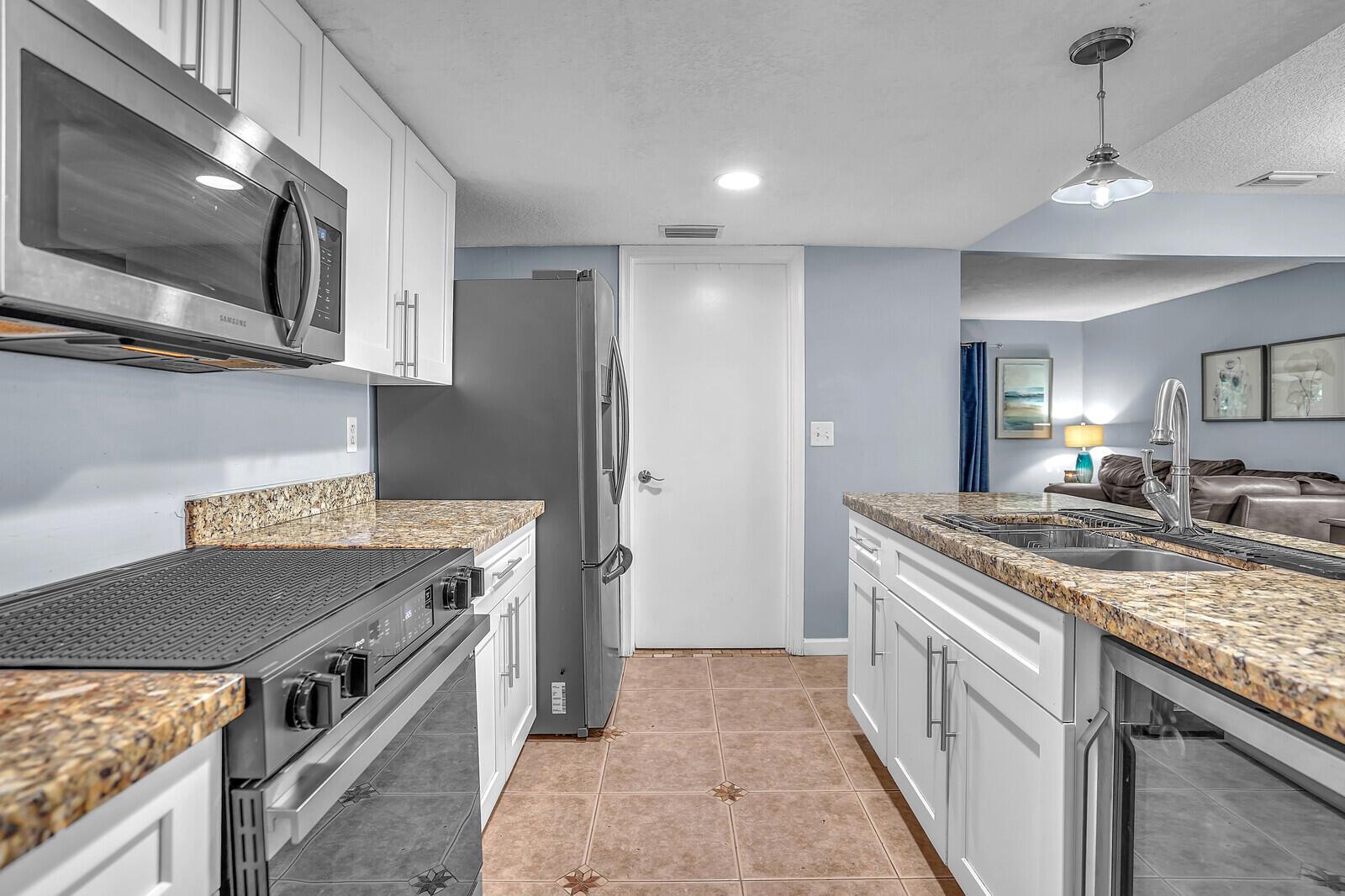 VICTORIA WOODS - Residential