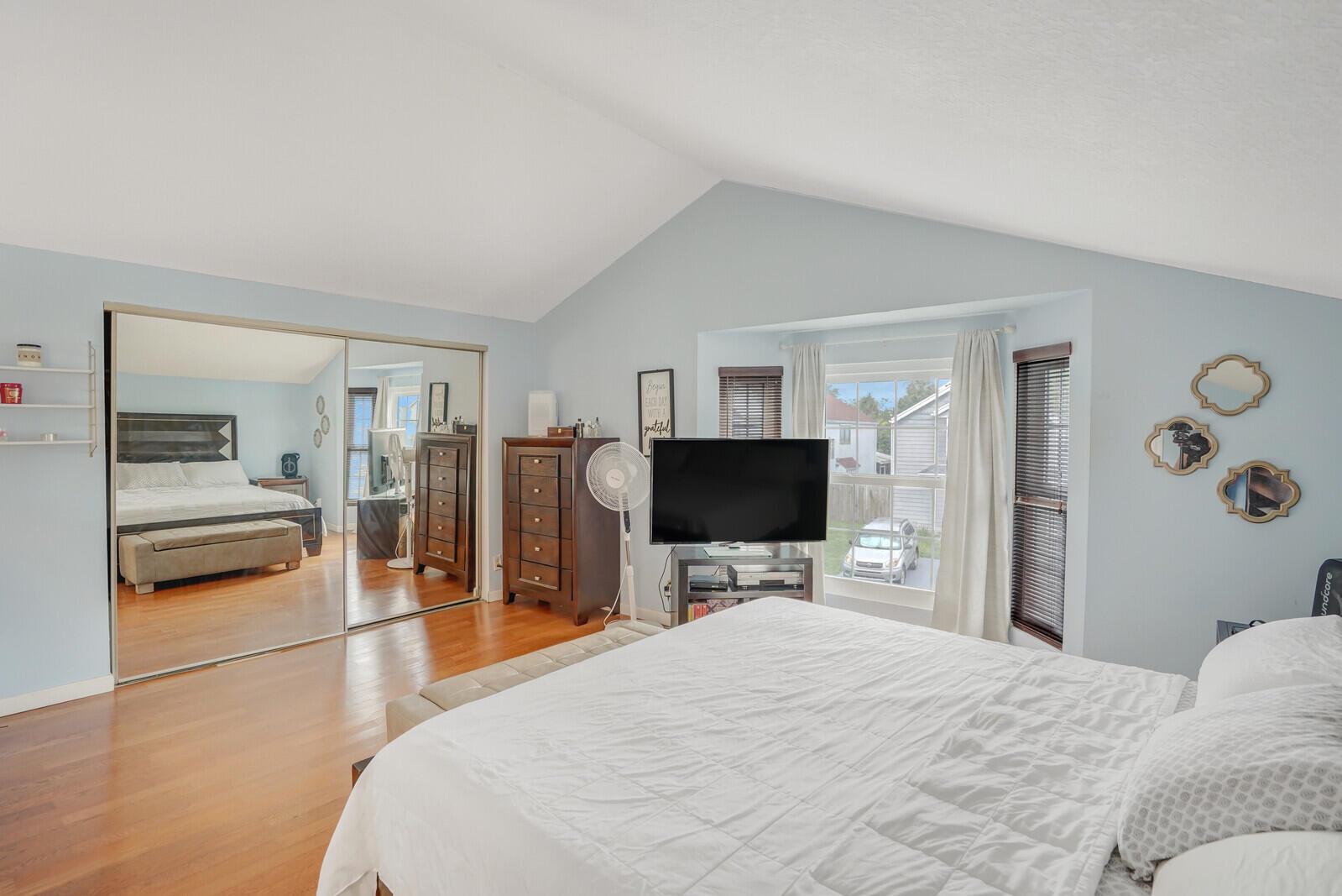 VICTORIA WOODS - Residential