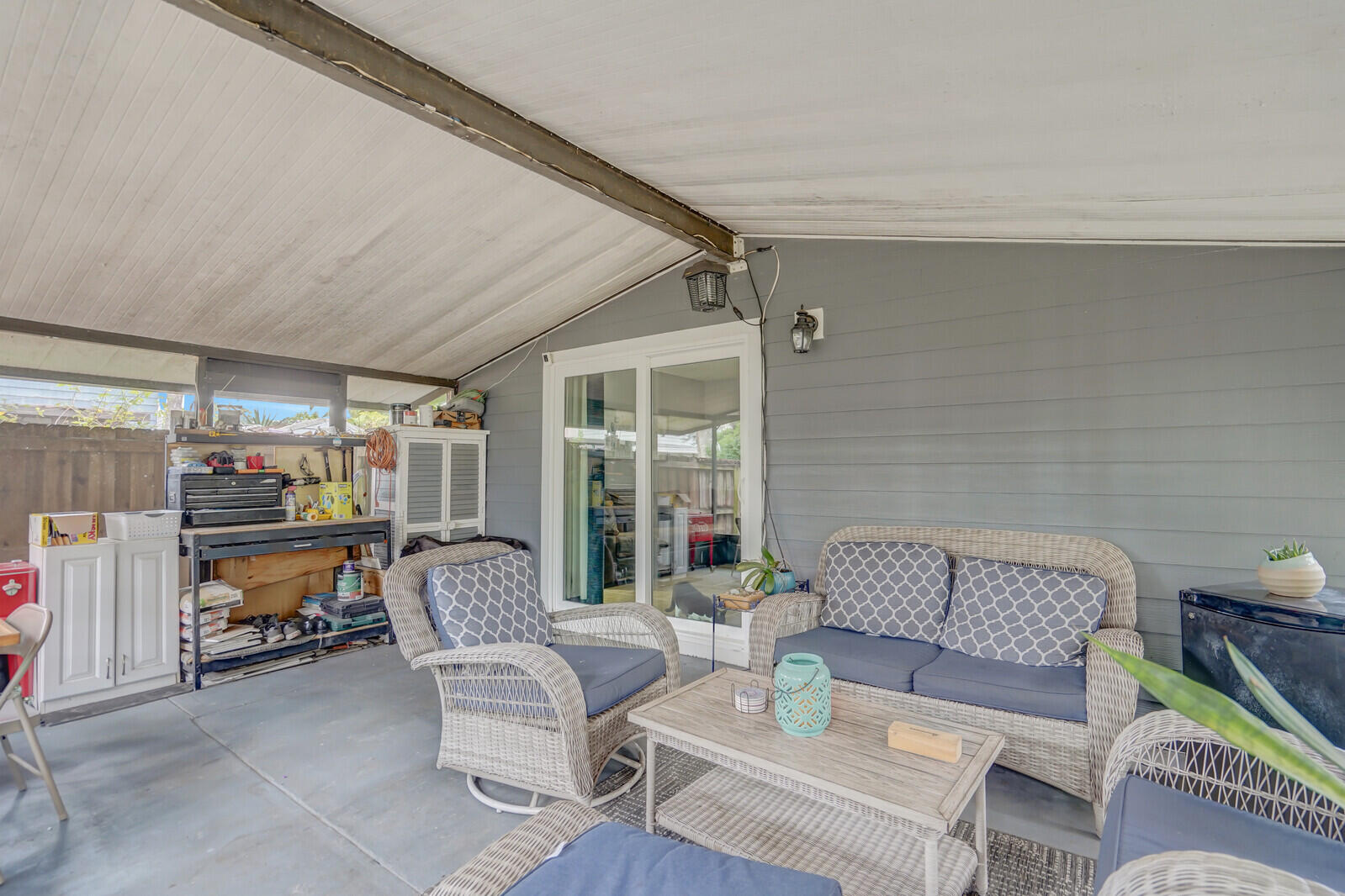 VICTORIA WOODS - Residential