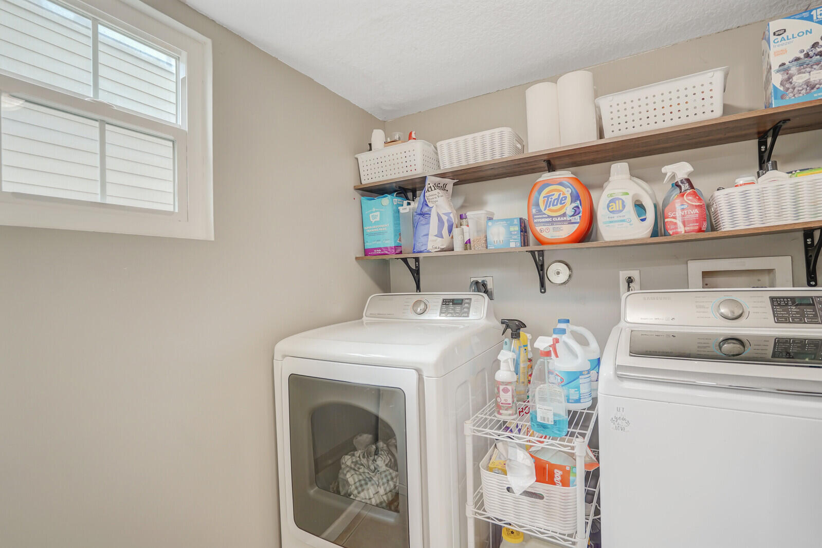 VICTORIA WOODS - Residential