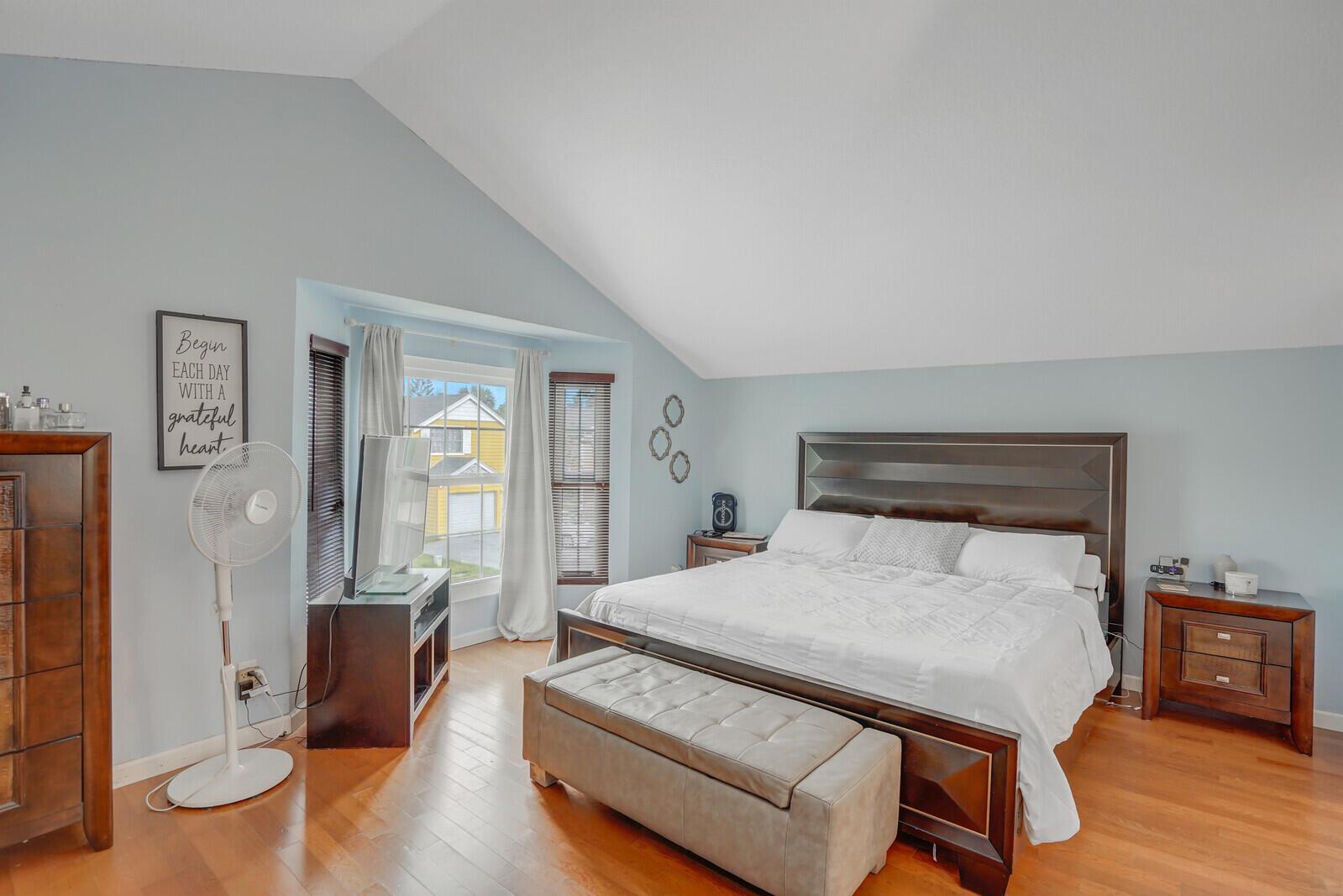 VICTORIA WOODS - Residential