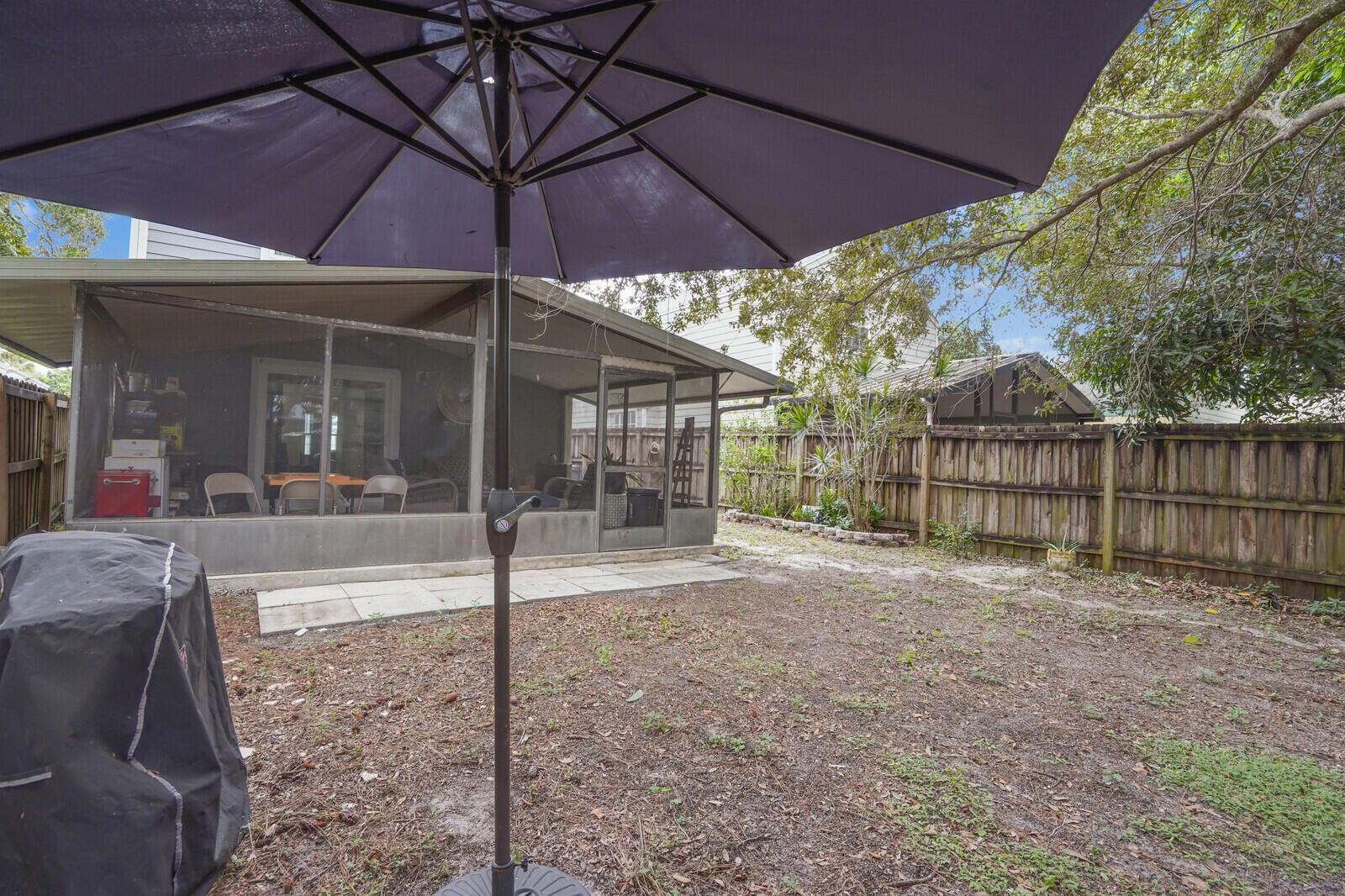 VICTORIA WOODS - Residential