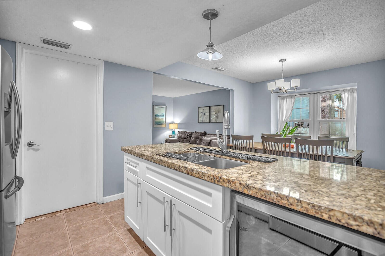 VICTORIA WOODS - Residential