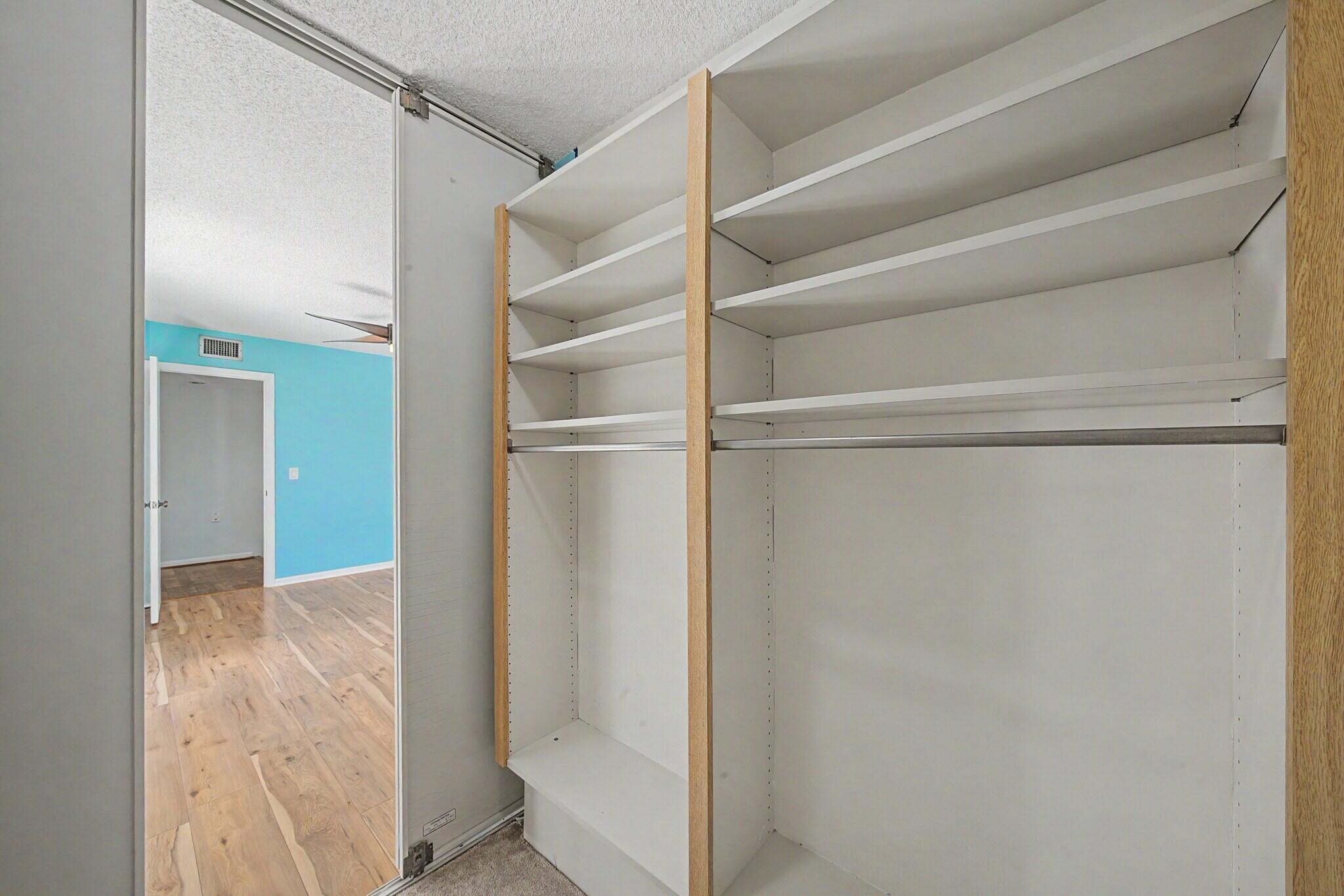 Village Of Sandalwood Lakes So - Residential