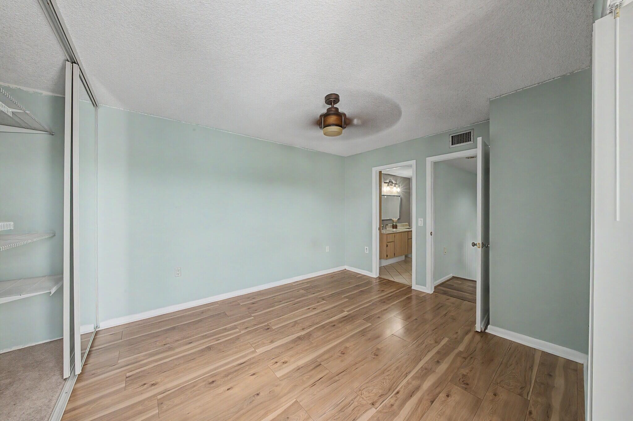 Village Of Sandalwood Lakes So - Residential