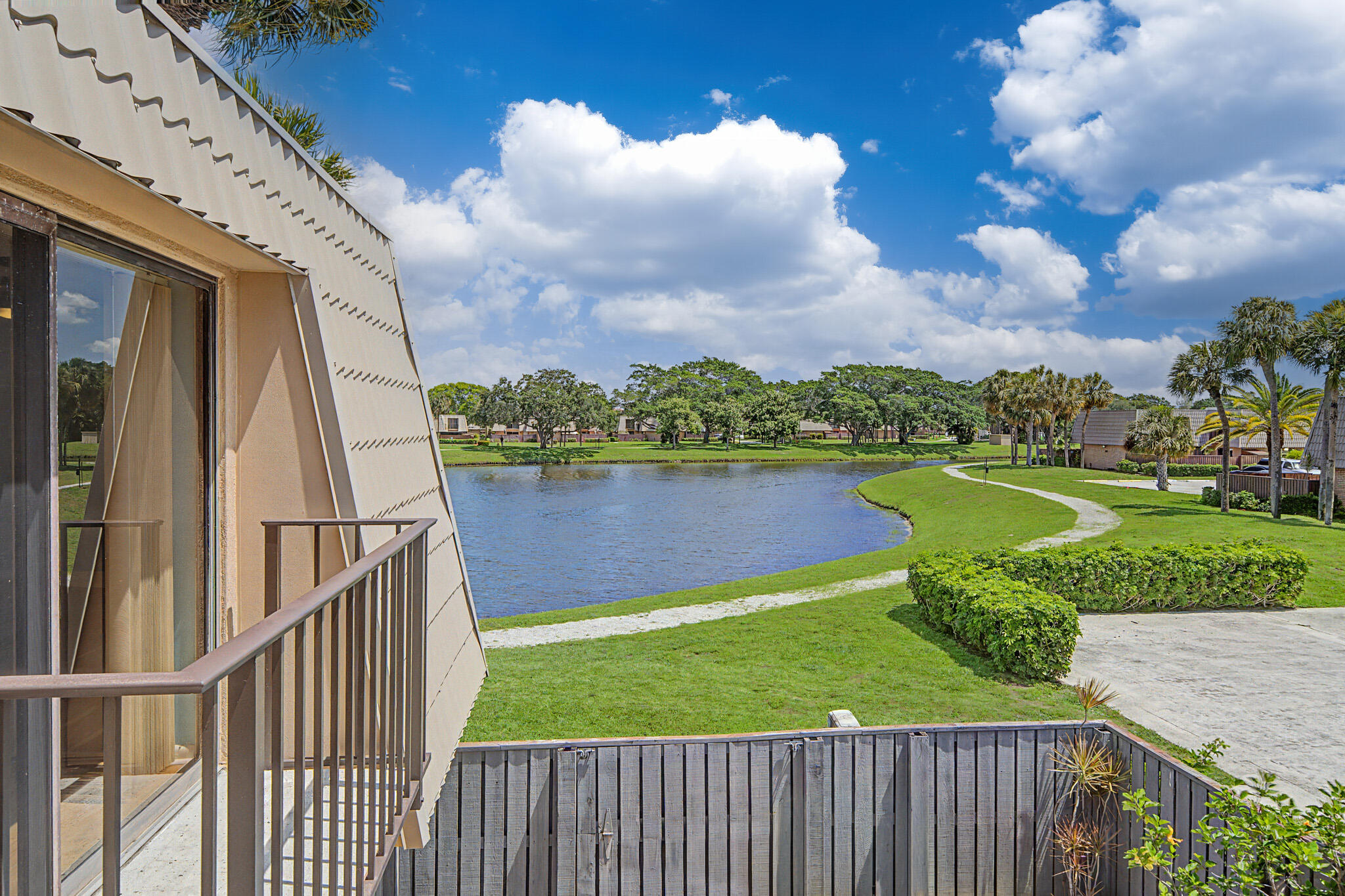 Village Of Sandalwood Lakes So - Residential