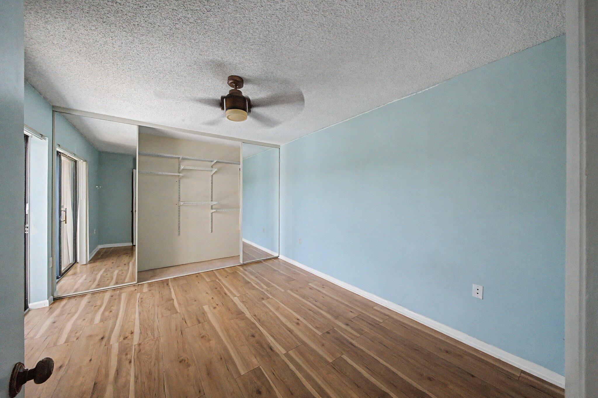 Village Of Sandalwood Lakes So - Residential