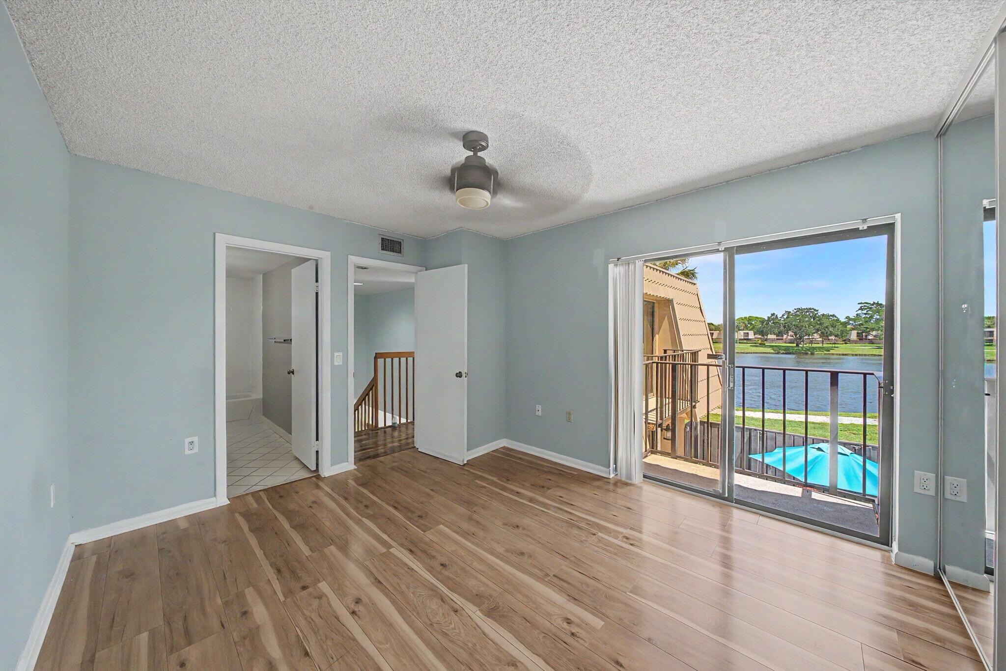 Village Of Sandalwood Lakes So - Residential