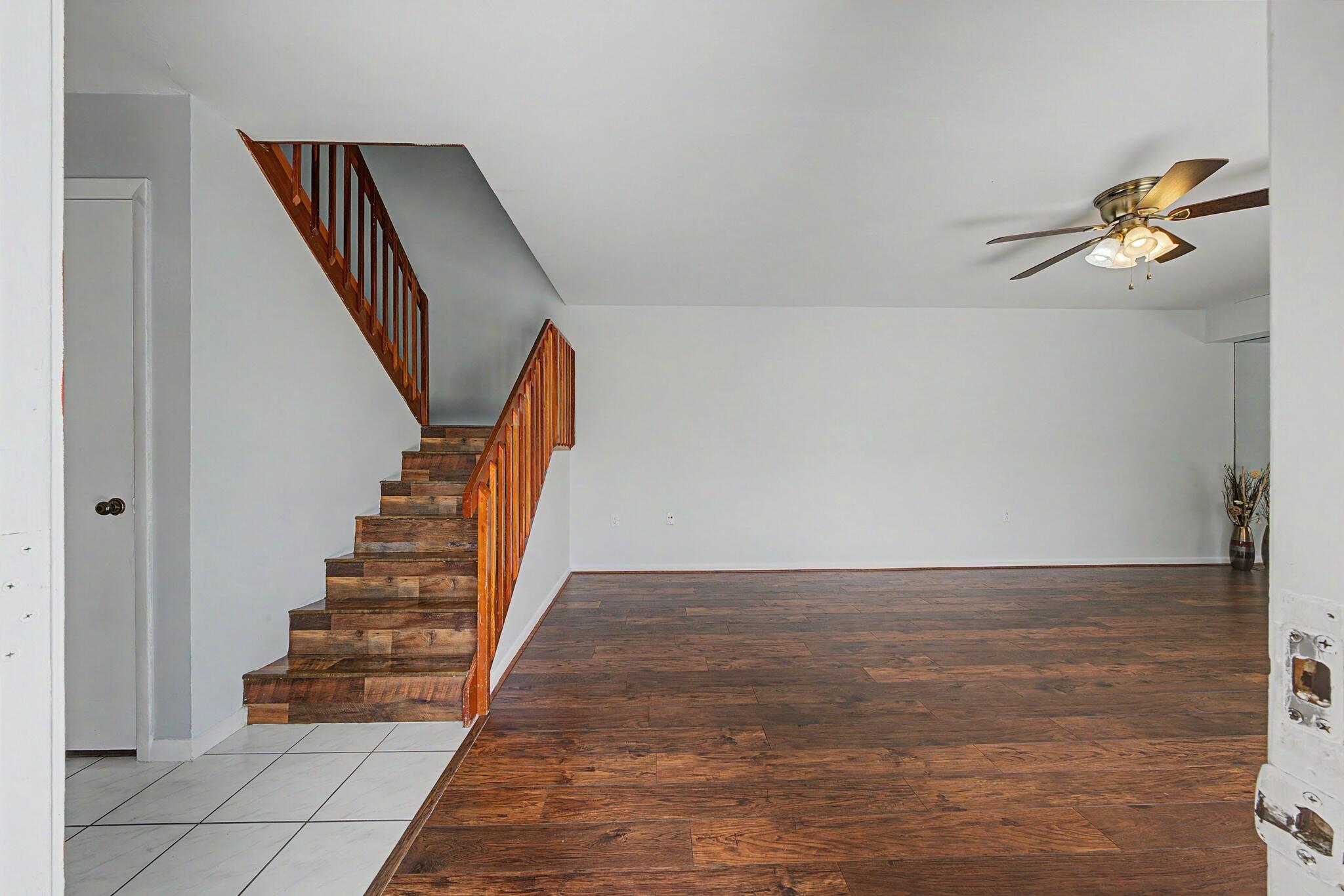 Village Of Sandalwood Lakes So - Residential