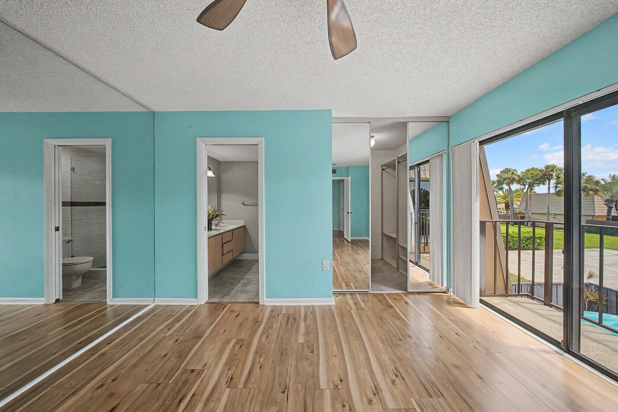 Village Of Sandalwood Lakes So - Residential