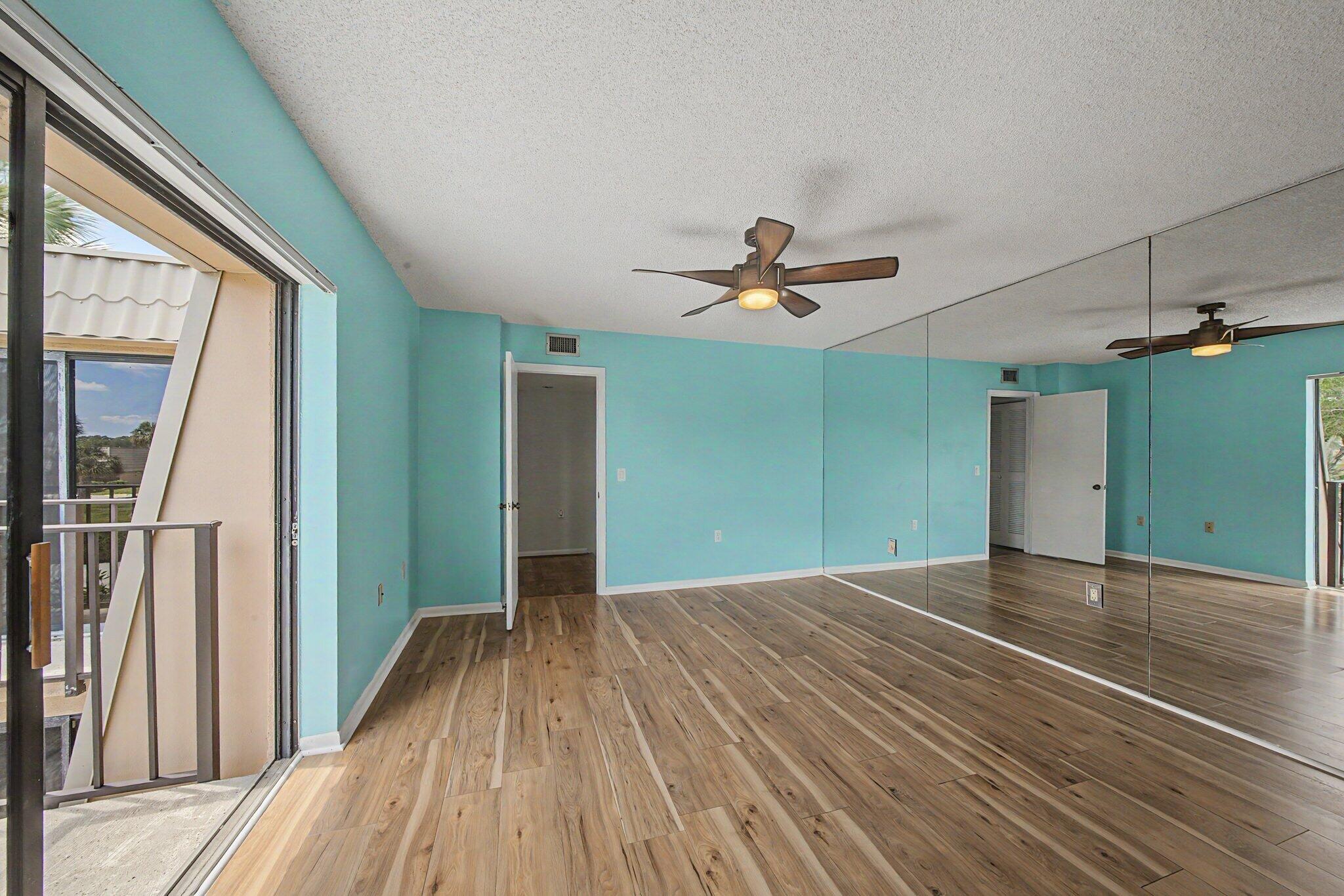 Village Of Sandalwood Lakes So - Residential