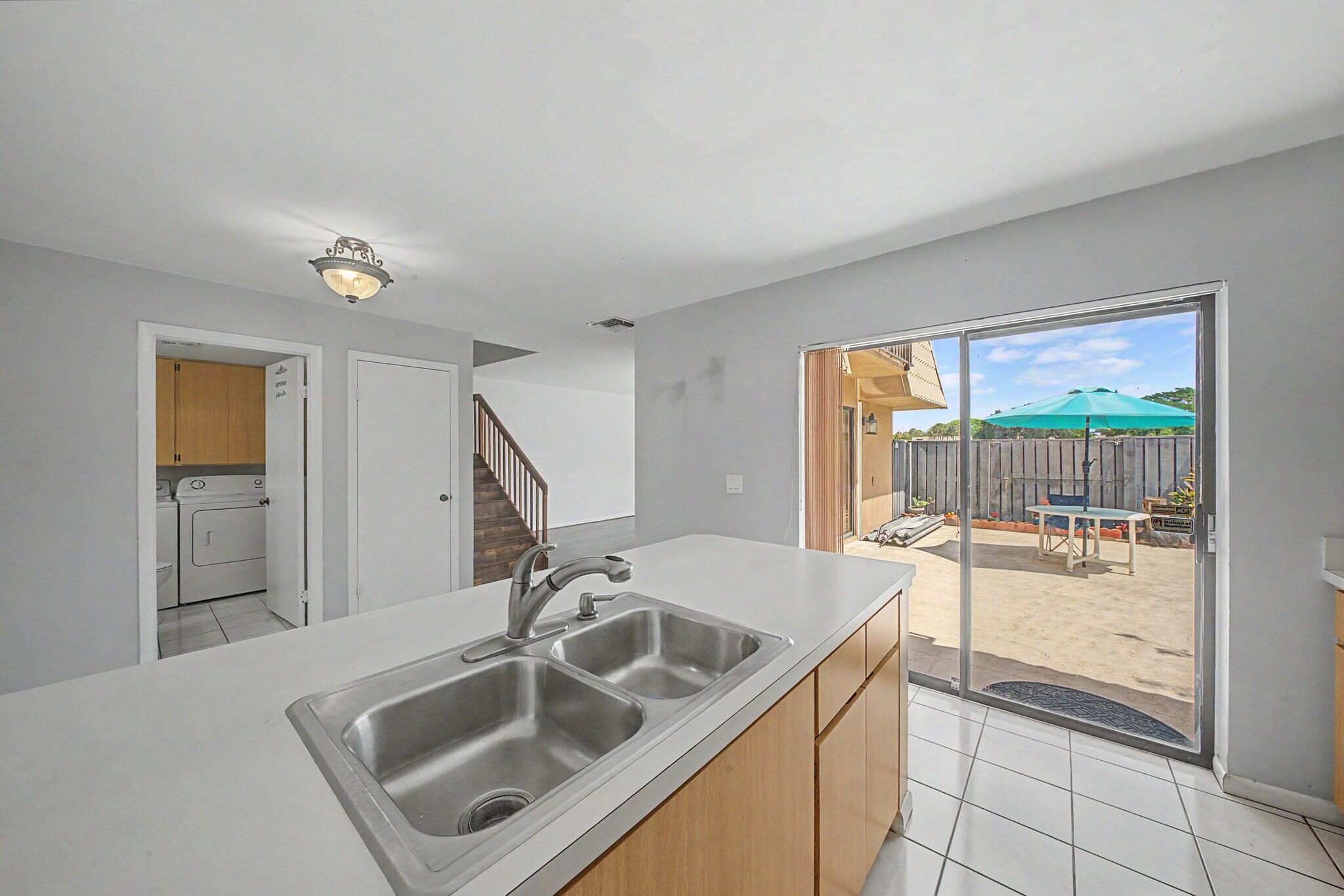 Village Of Sandalwood Lakes So - Residential