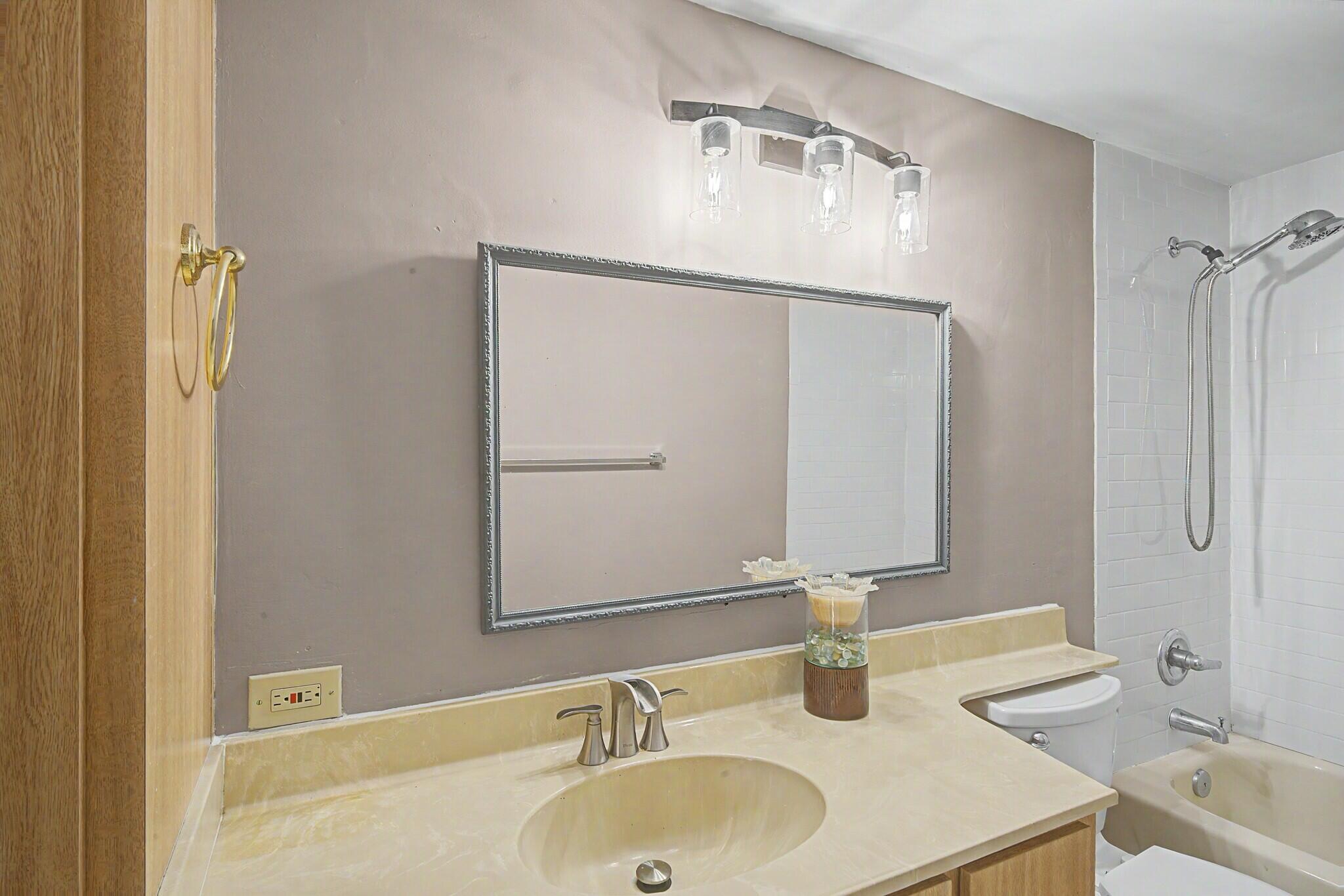 Village Of Sandalwood Lakes So - Residential