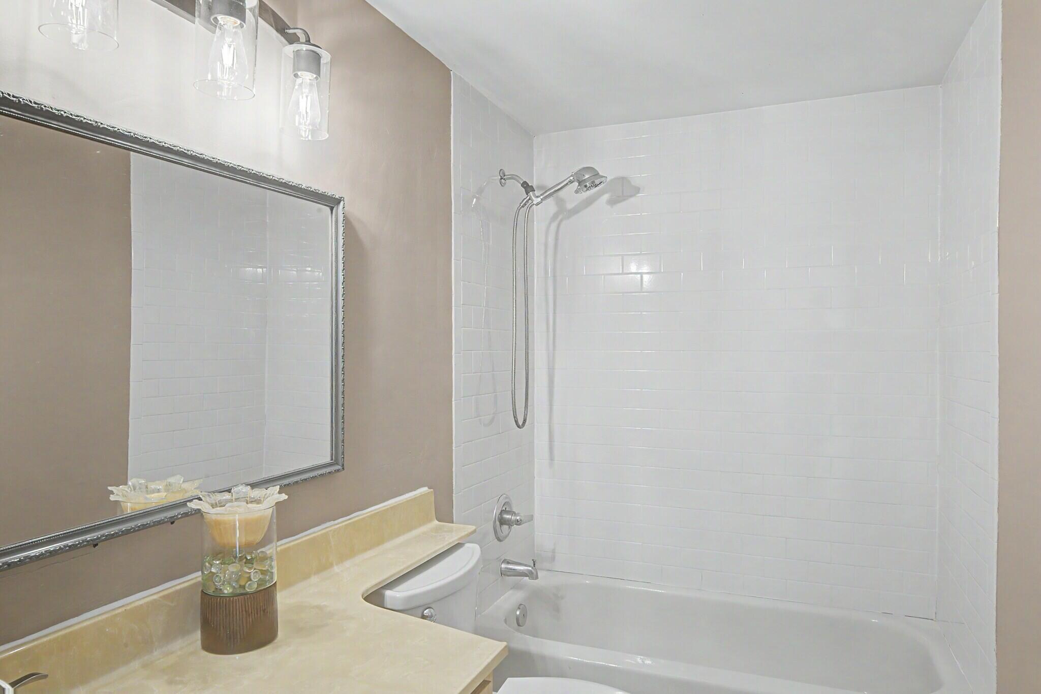 Village Of Sandalwood Lakes So - Residential