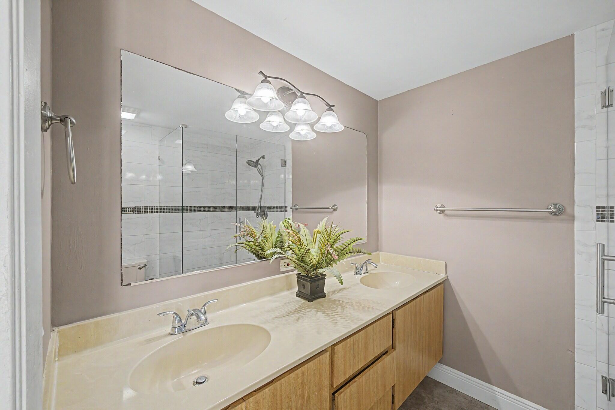 Village Of Sandalwood Lakes So - Residential