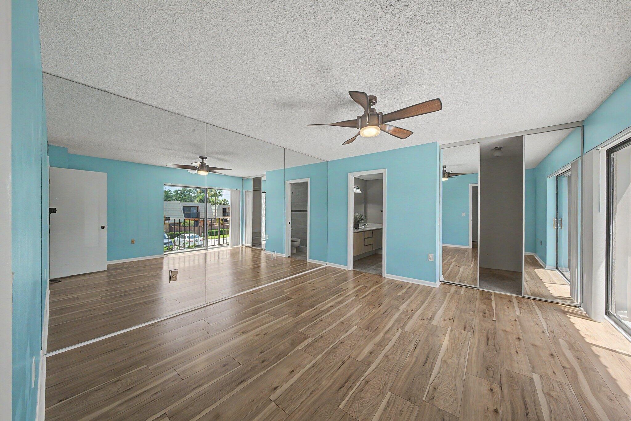 Village Of Sandalwood Lakes So - Residential