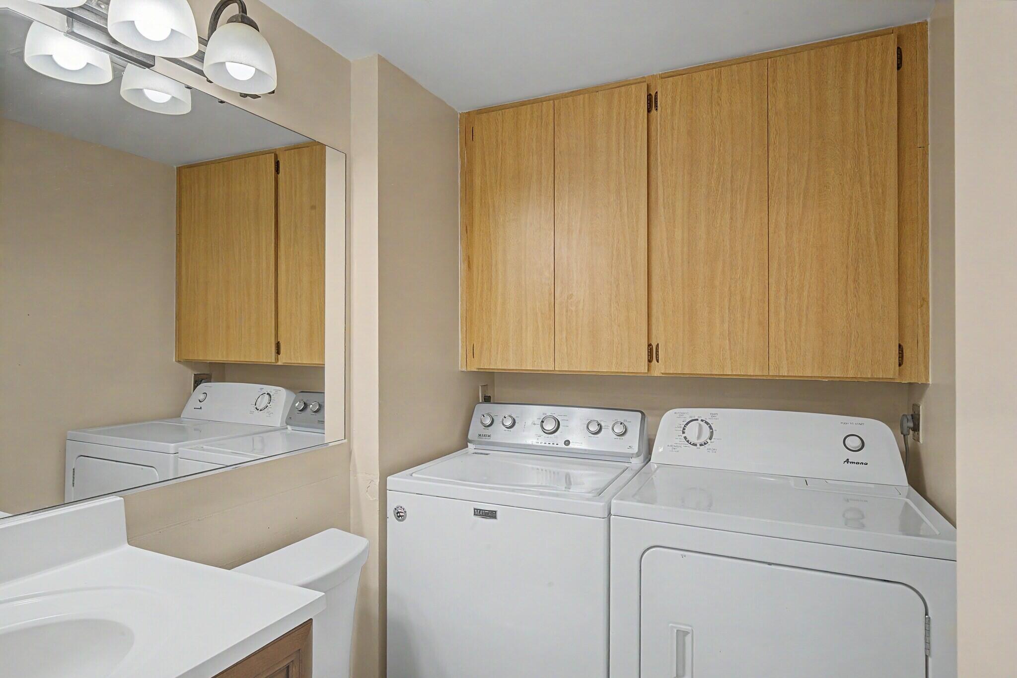 Village Of Sandalwood Lakes So - Residential