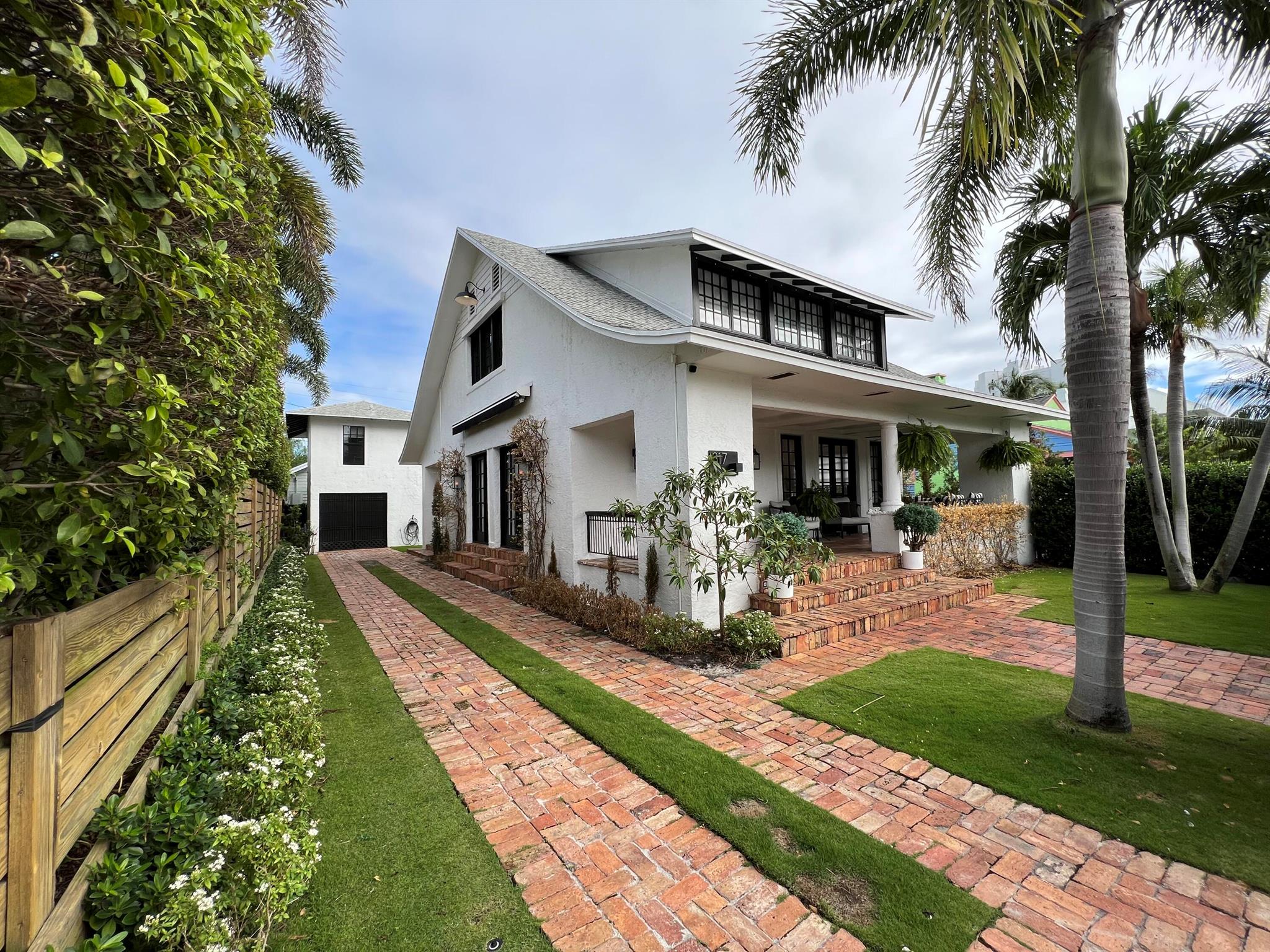 CARLBERG COURT - Residential