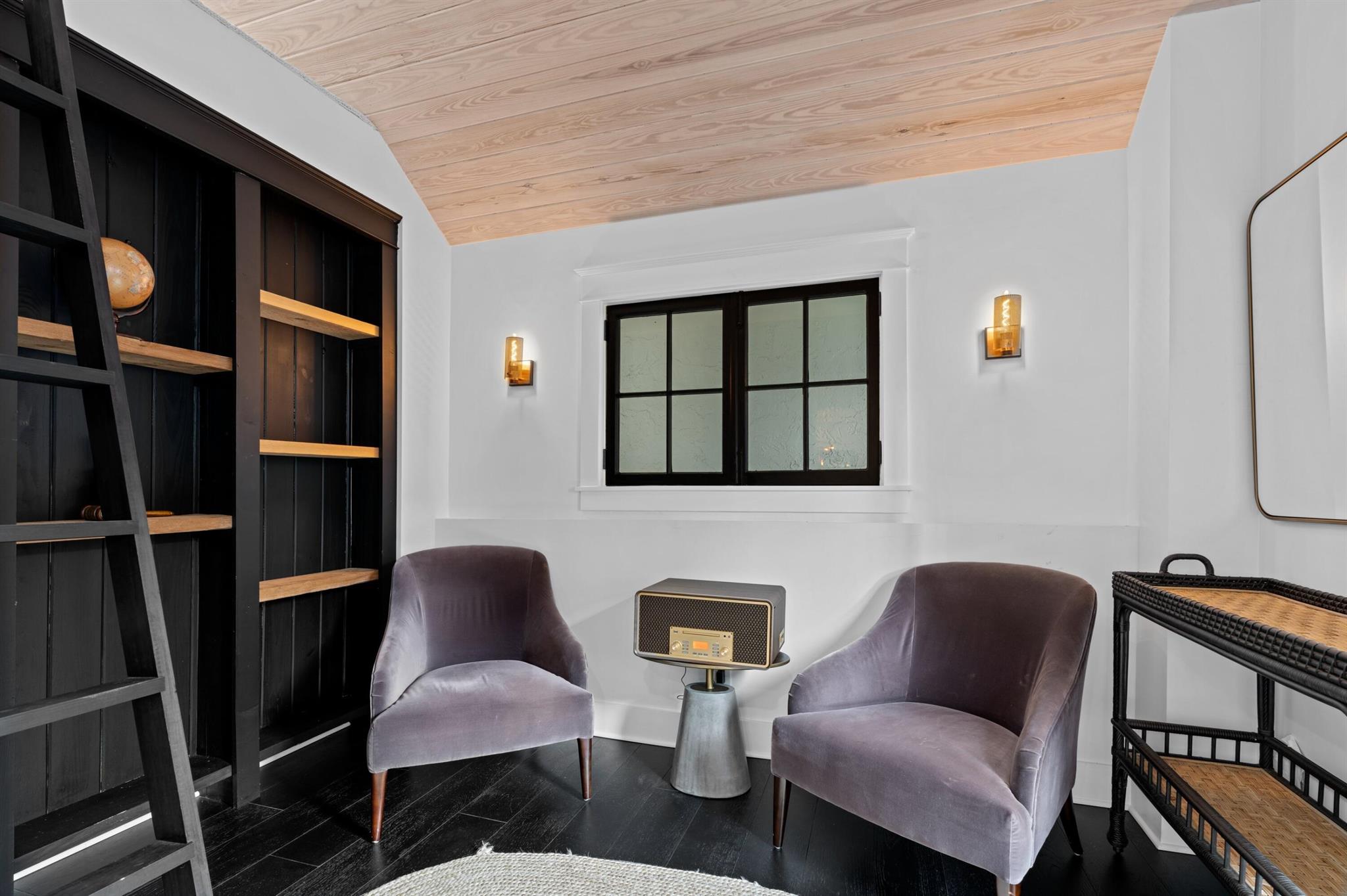 CARLBERG COURT - Residential