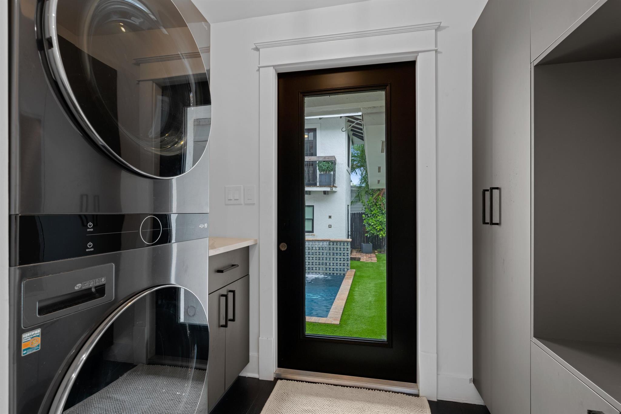 CARLBERG COURT - Residential