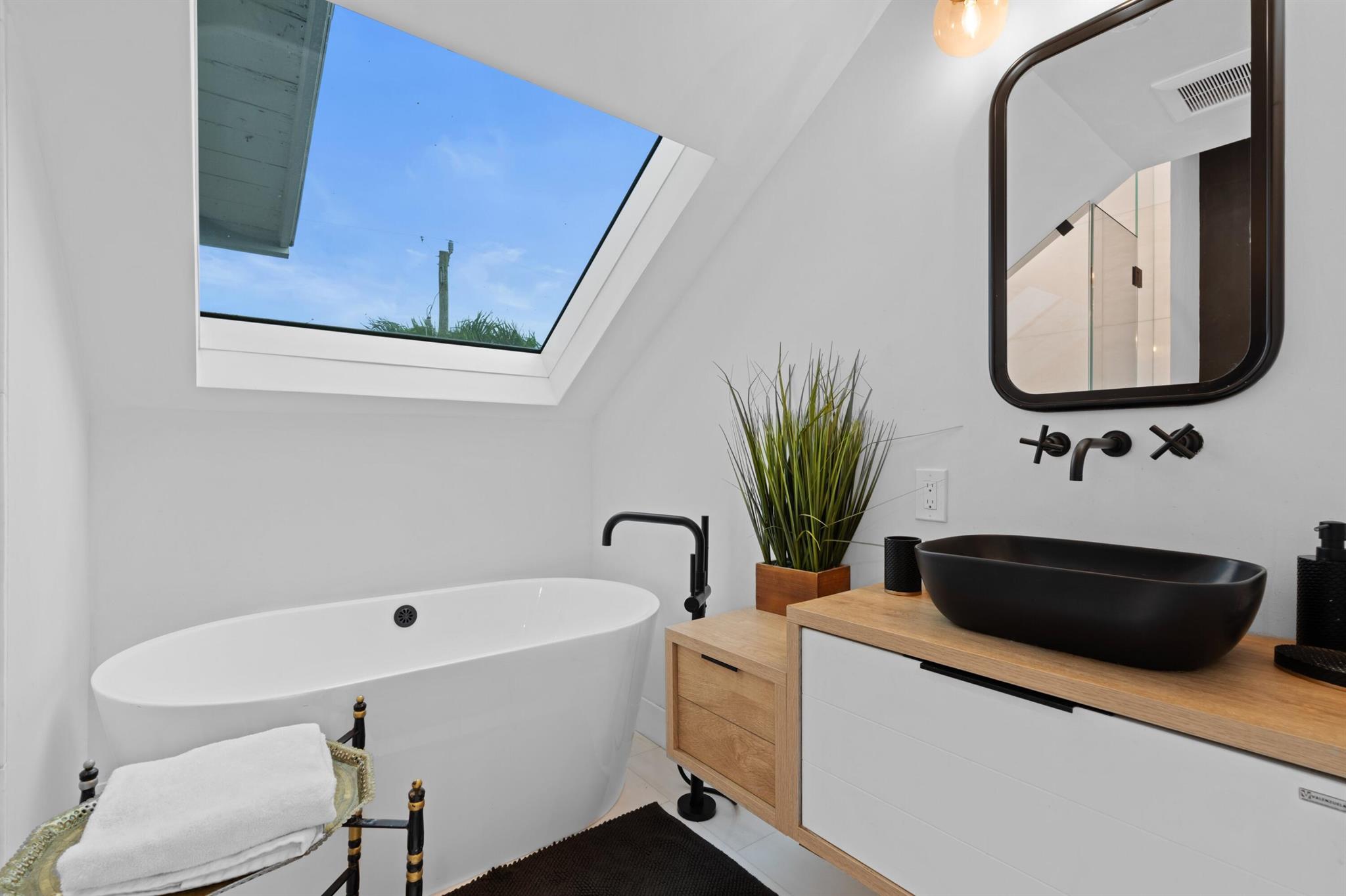 CARLBERG COURT - Residential