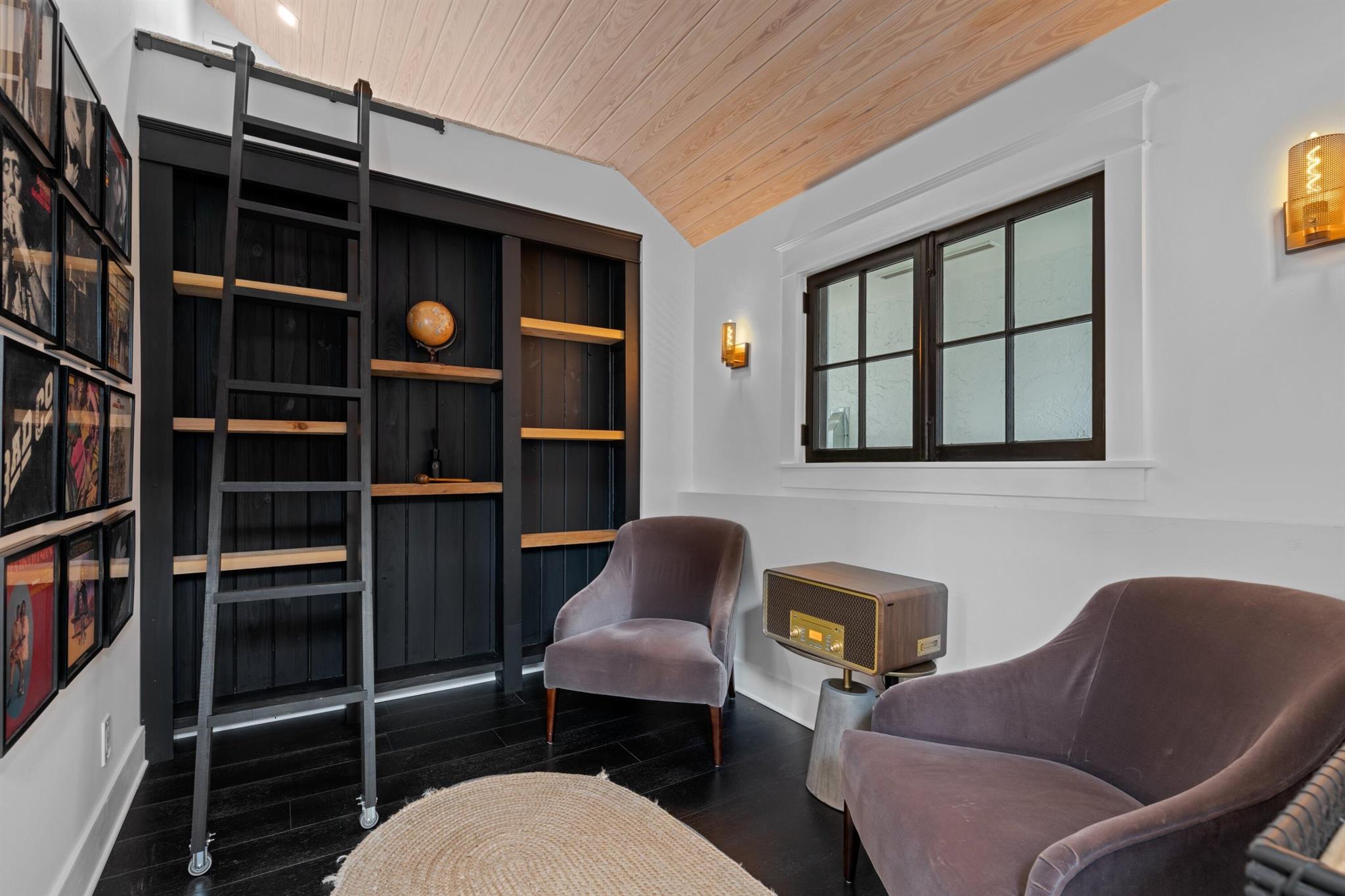 CARLBERG COURT - Residential