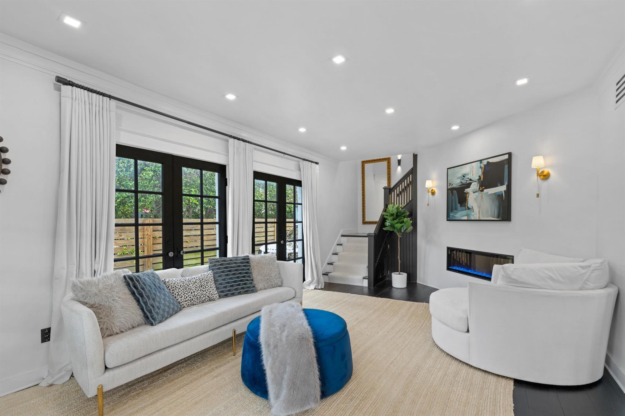 CARLBERG COURT - Residential