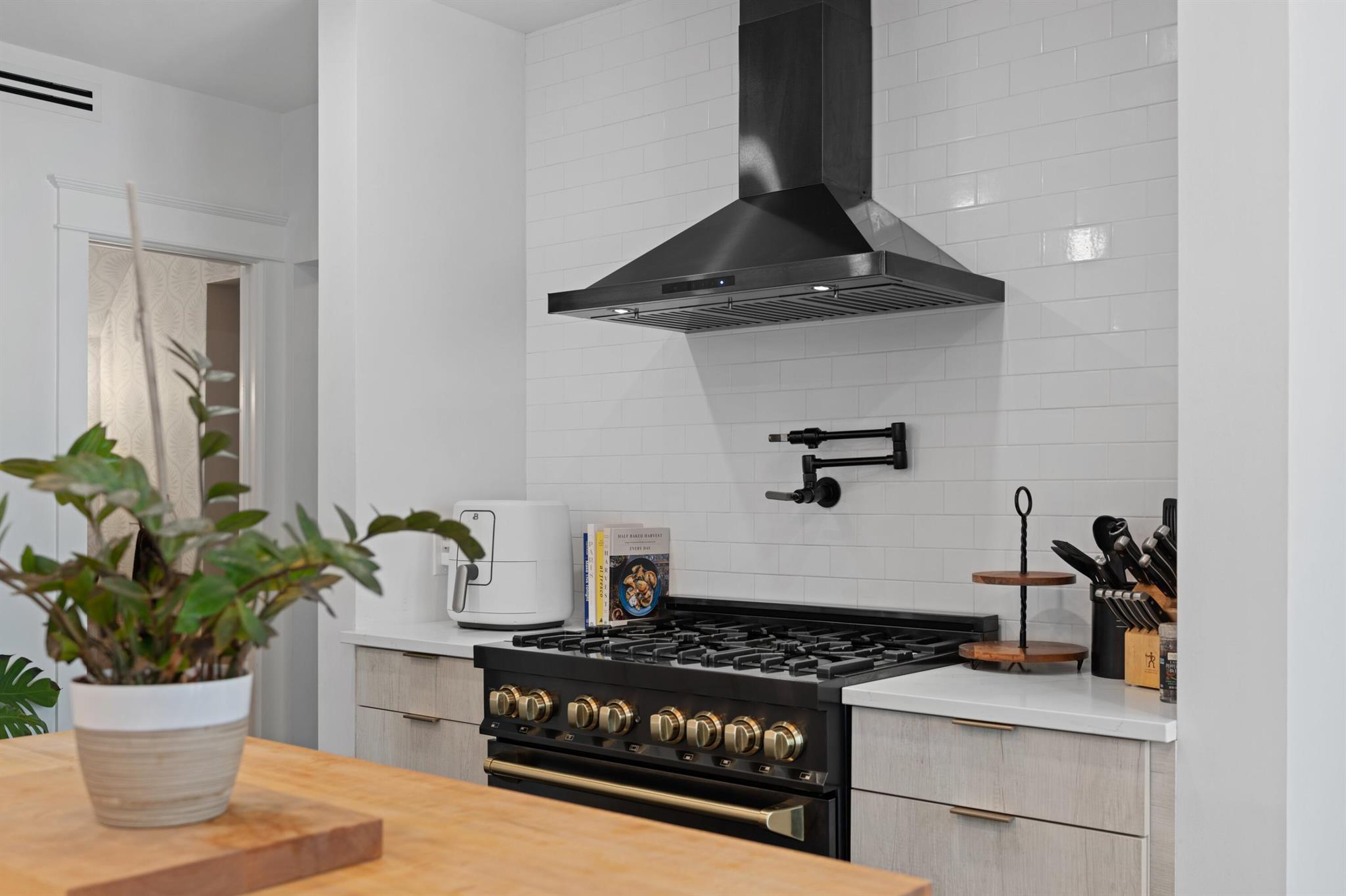 CARLBERG COURT - Residential