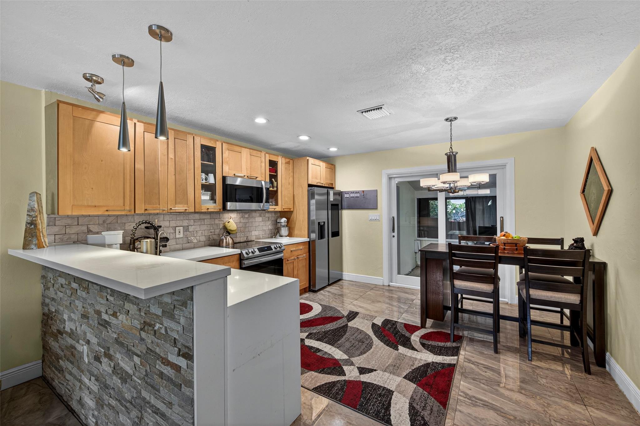 EDGEWATER ESTATES 1ST ADD - Residential